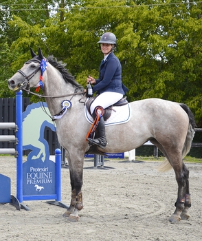 Nicole Pavitt lifts the Events Through A Lens Talent Seeker incorporating the 7-year-old Championship Qualifier at Codham Park Nicole Pavitt lifts the Events Through A Lens Talent Seeker incorporating the 7-year-old Championship Qualifier at Codham Park